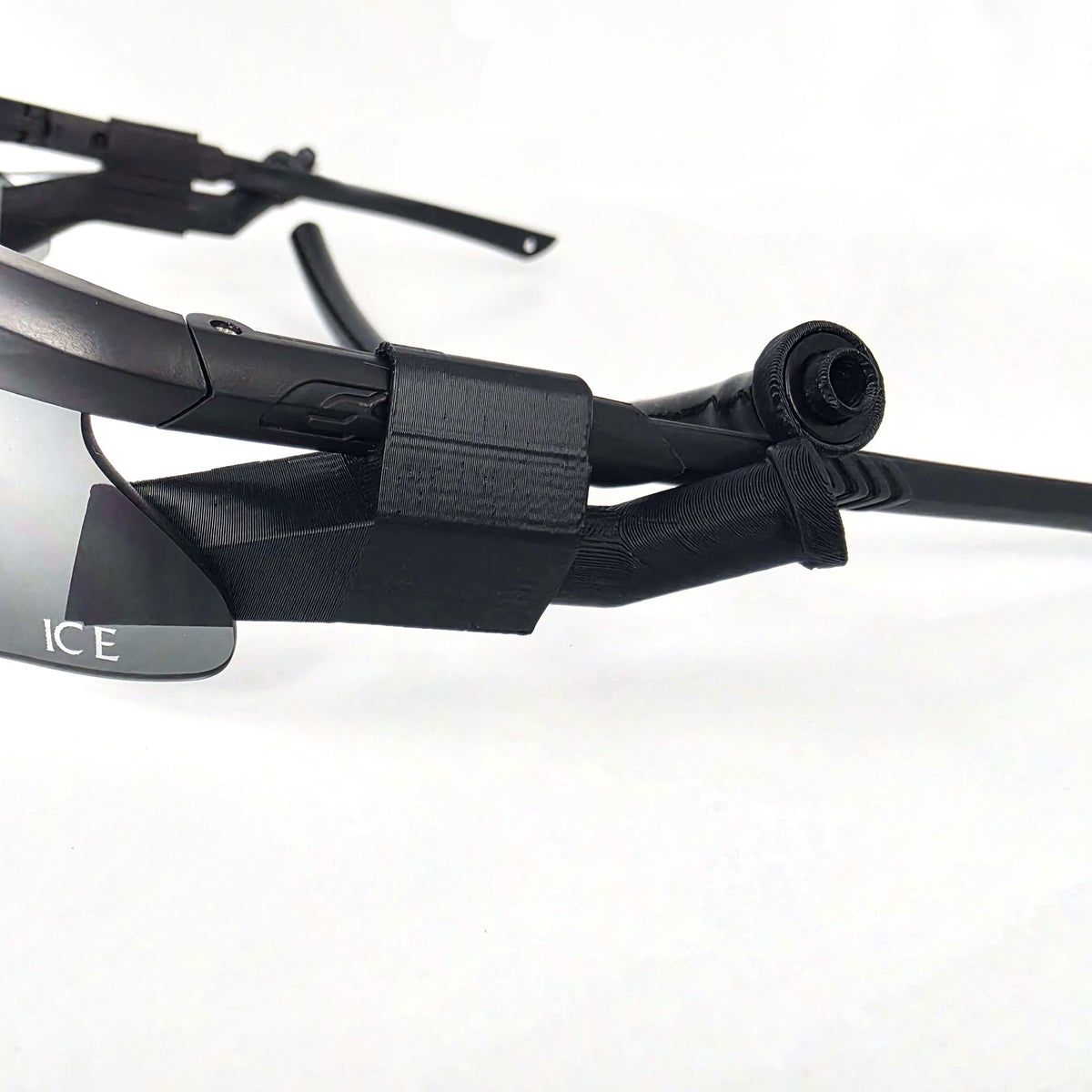 Magnetic 45 degree insert disconnected from ExFog tubing for quick eyewear removal